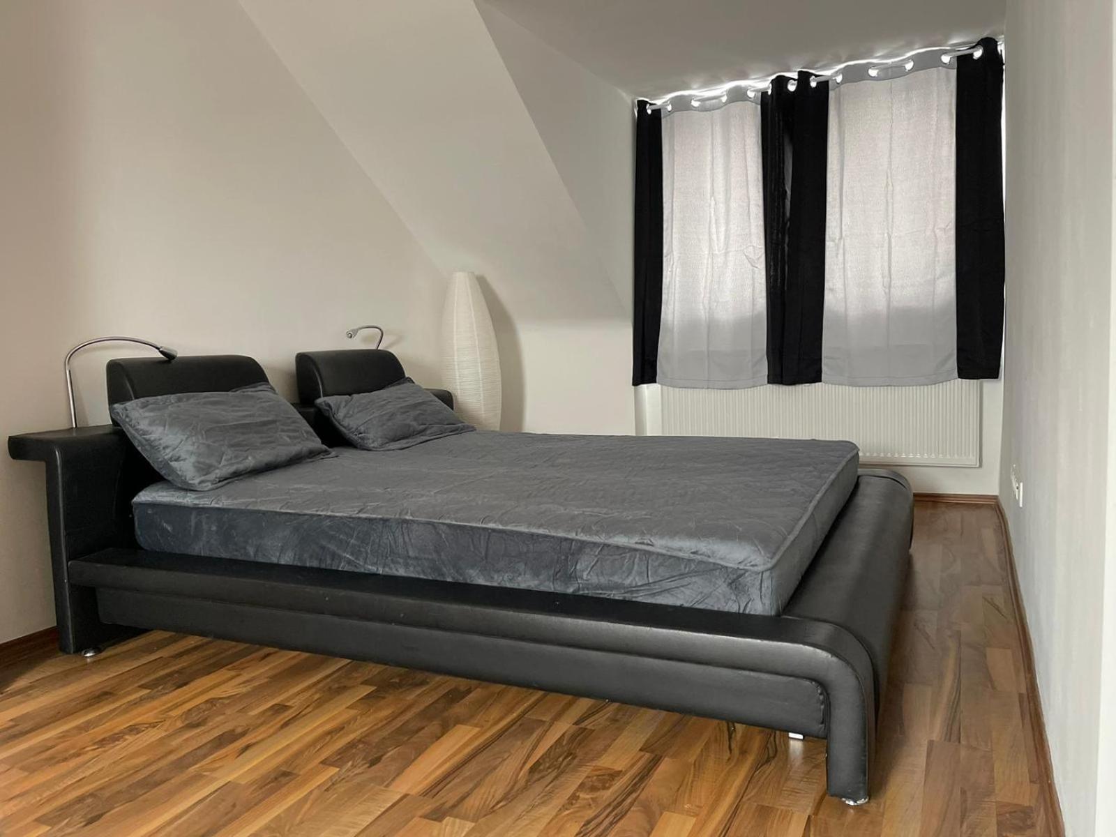 Luxurioeses Zimmer 10Min Zum Universitaet كاسيل المظهر الخارجي الصورة
