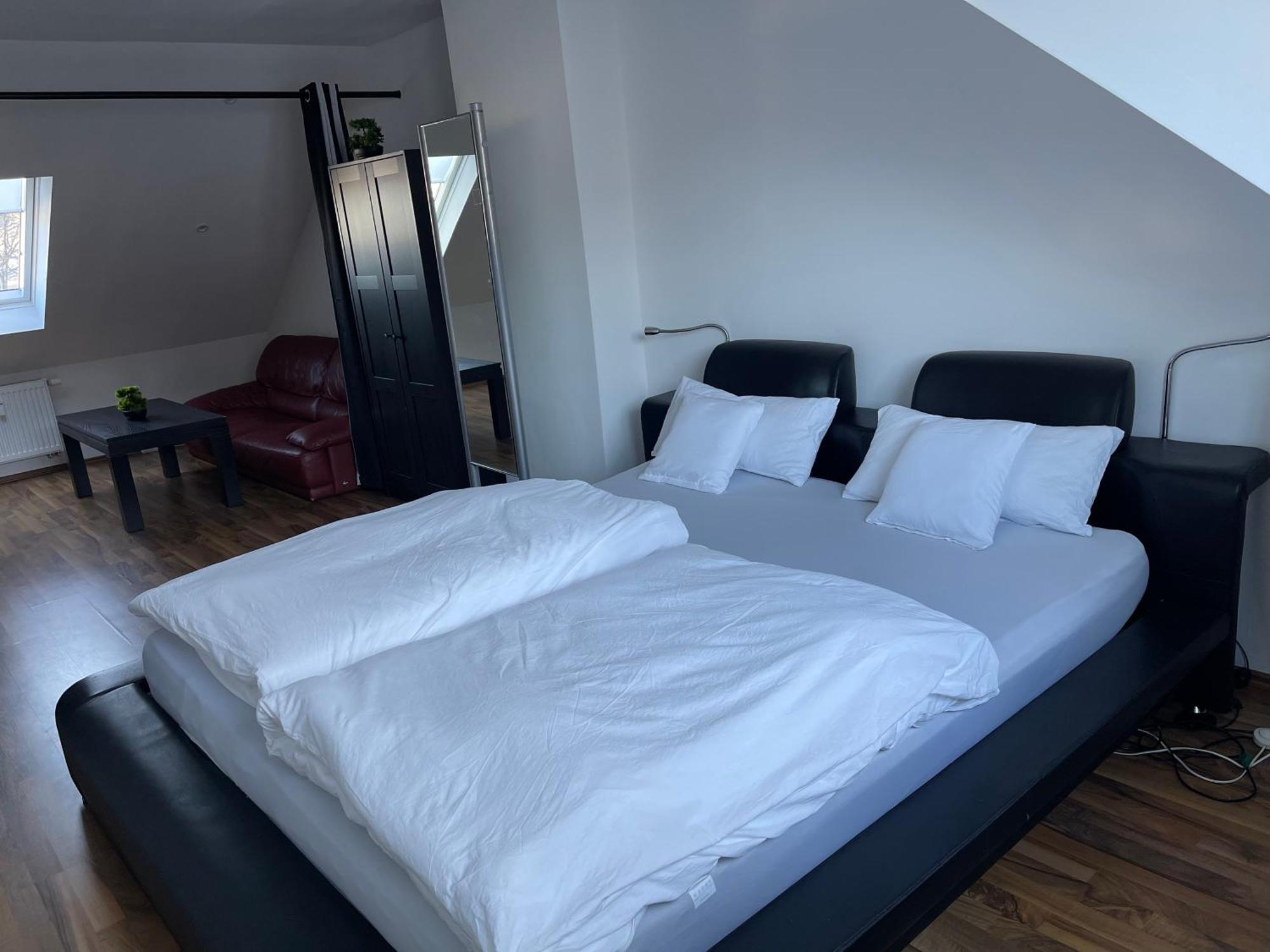 Luxurioeses Zimmer 10Min Zum Universitaet كاسيل المظهر الخارجي الصورة