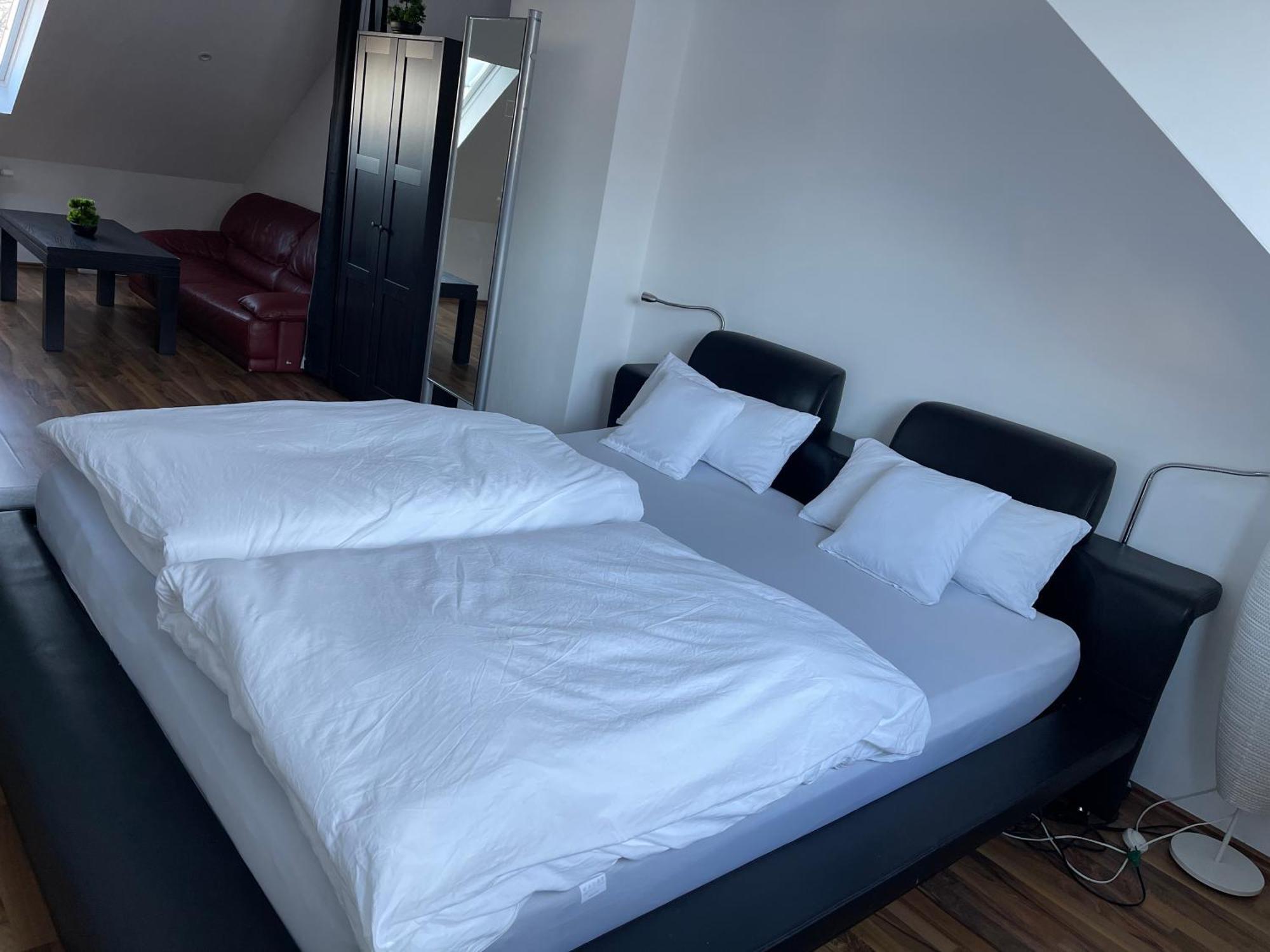 Luxurioeses Zimmer 10Min Zum Universitaet كاسيل المظهر الخارجي الصورة